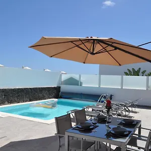  Villa Castor